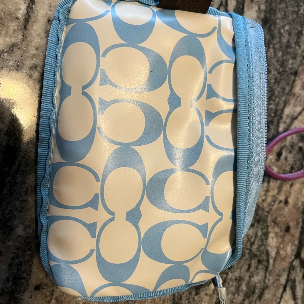 Tiny Coach change purse - - Picture 4 of 4